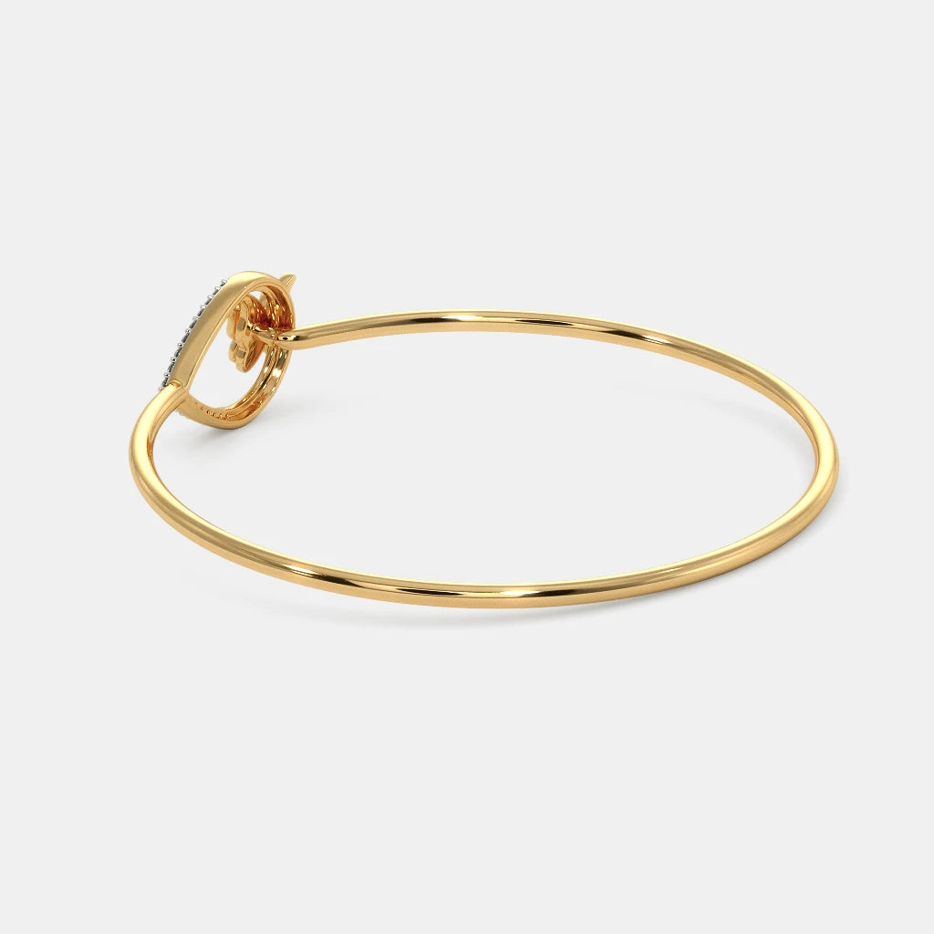 The Evelyn Toggle Bangle