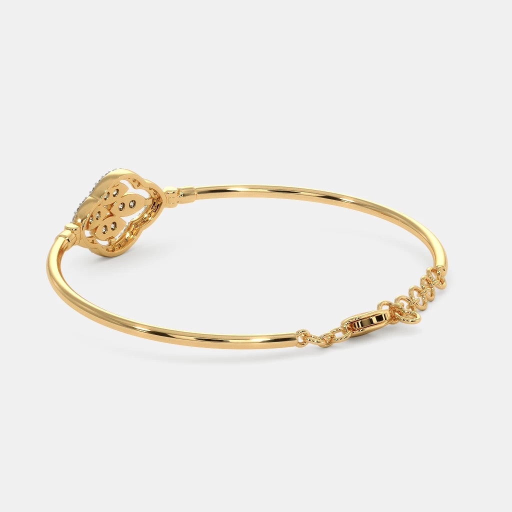 The Nohemi Oval Bangle