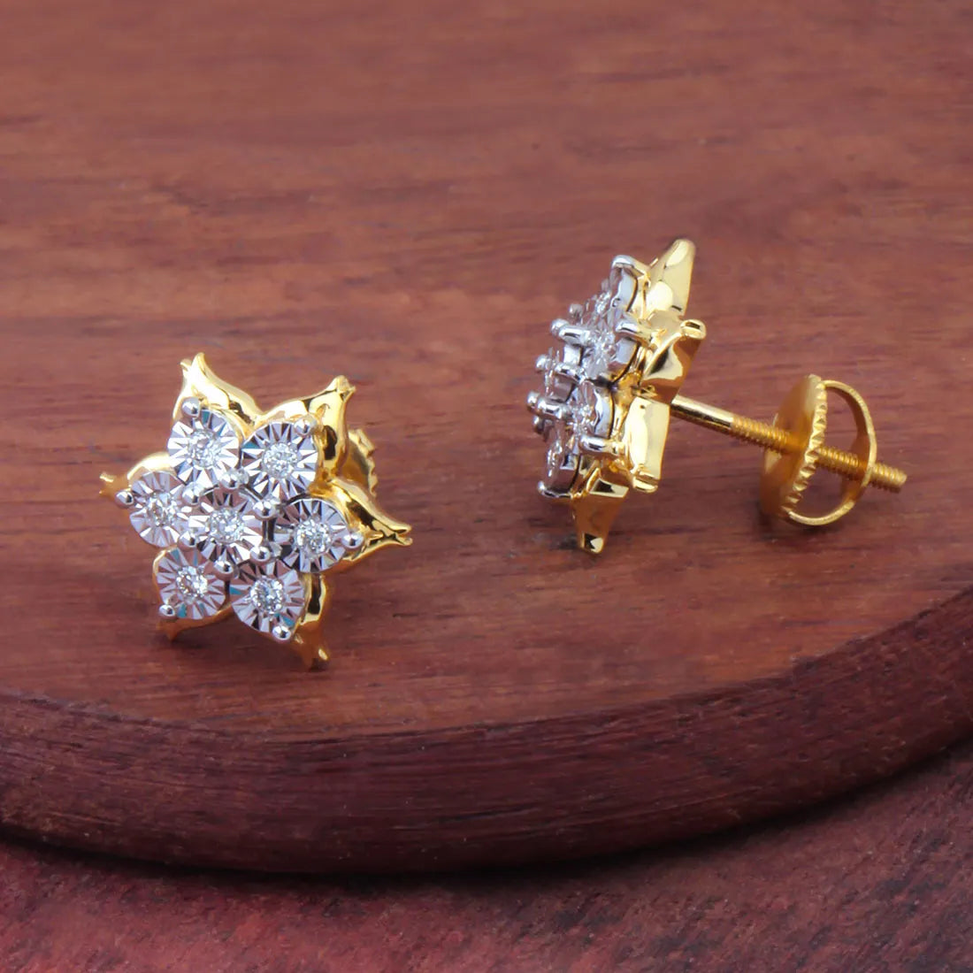 Edelweiss Miracle Plate Diamond Earrings