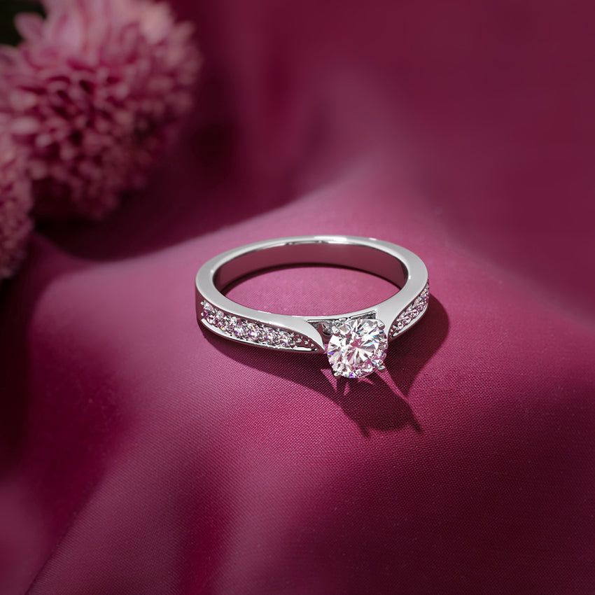 Orla Elegant Solitaire Ring