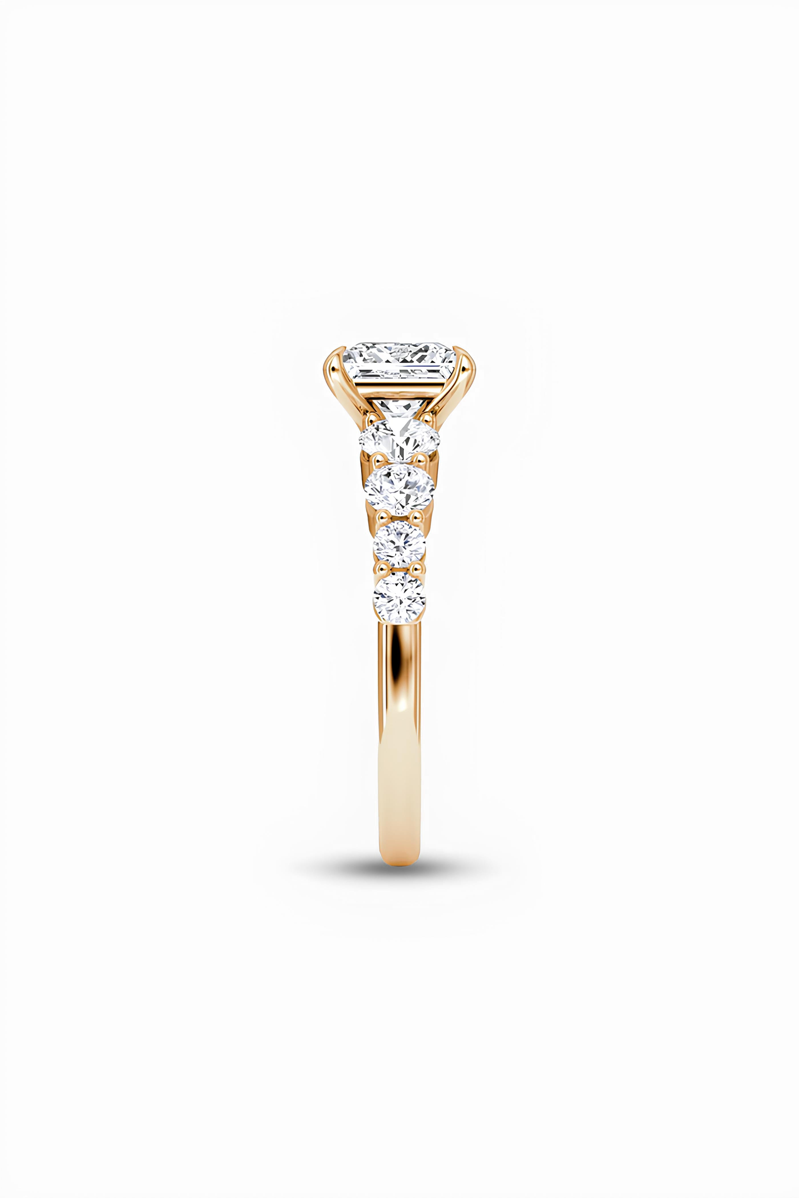 CIELO PRINCESS SOLITAIRE PAVÉ RING